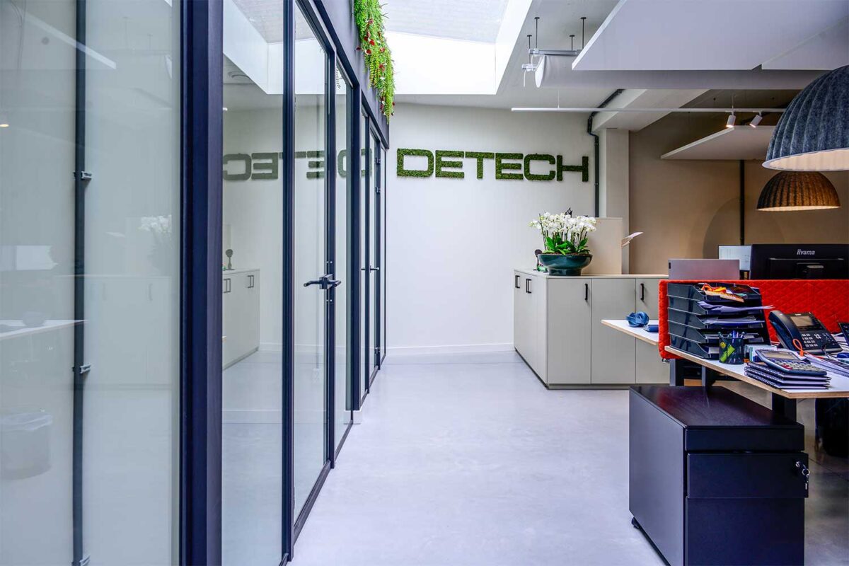 Detech-8